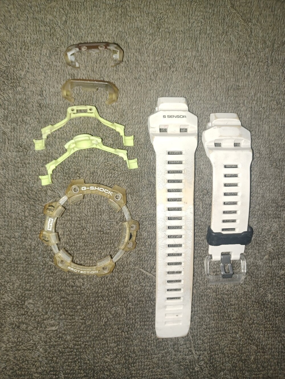 CASIO G-SHOCK - GBD-H1000-1A4 accessories
